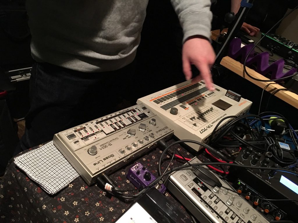 909state's TR-707 and TB-303(MOD)